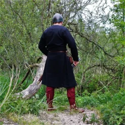 Leonardo Carbone Caftan Gustav, Noir -Vêtements Viking Soldes Magasin caftan gustav noir 2