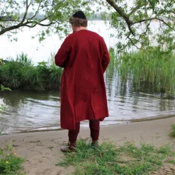 Leonardo Carbone Caftan Gustav, Rouge -Vêtements Viking Soldes Magasin caftan gustav rouge 5