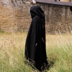 Leonardo Carbone Cape Médiévale à Capuche, Noire -Vêtements Viking Soldes Magasin cape medievale a capuche noire 2