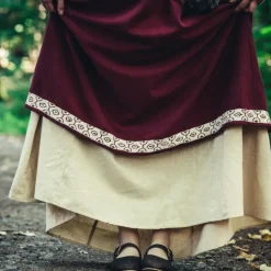 Leonardo Carbone Hangeroc Svanhild, Rouge -Vêtements Viking Soldes Magasin hangeroc svanhild rouge 4