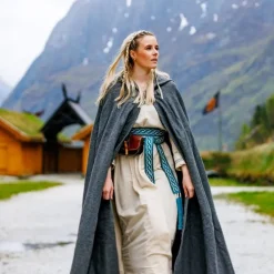 Leonardo Carbone Manteau Brodé Damia Avec Péroné, Gris -Vêtements Viking Soldes Magasin manteau brode damia avec perone gris 3