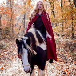 Leonardo Carbone Manteau Brodé Damia Avec Péroné, Rouge -Vêtements Viking Soldes Magasin manteau brode damia avec perone rouge 2