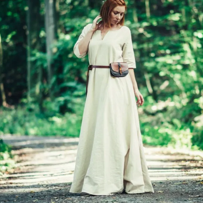 Leonardo Carbone Robe Brida, Naturelle, (début Du) Moyen Age 4 Leonardo Carbone Robe Brida, Naturelle, (début Du) Moyen Age – Image 2