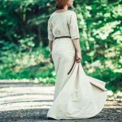 Leonardo Carbone Robe Brida, Naturelle, (début Du) Moyen Age 12 Leonardo Carbone Robe Brida, Naturelle, (début Du) Moyen Age -Vêtements Viking Soldes Magasin robe brida naturelle debut du moyen age 4