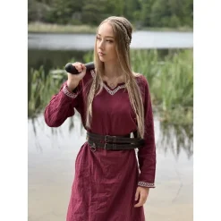 Leonardo Carbone Robe Médiévale Précoce Aelswith, Rouge -Vêtements Viking Soldes Magasin robe medievale precoce aelswith rouge 5