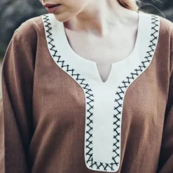 Leonardo Carbone Robe Viking Lagertha, Sable -Vêtements Viking Soldes Magasin robe viking lagertha sable 5