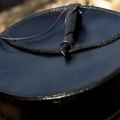 Epic Armoury Sac En Cuir Rond, Noir -Vêtements Viking Soldes Magasin sac en cuir rond noir 1