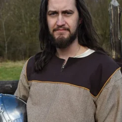 Tunique Thorsberg Motif à Chevrons, Marron 13 Tunique Thorsberg Motif à Chevrons, Marron -Vêtements Viking Soldes Magasin tunique thorsberg motif a chevrons marron 5