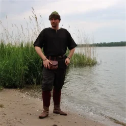 Leonardo Carbone Tunique Uhtred, Marron -Vêtements Viking Soldes Magasin tunique uhtred marron 3