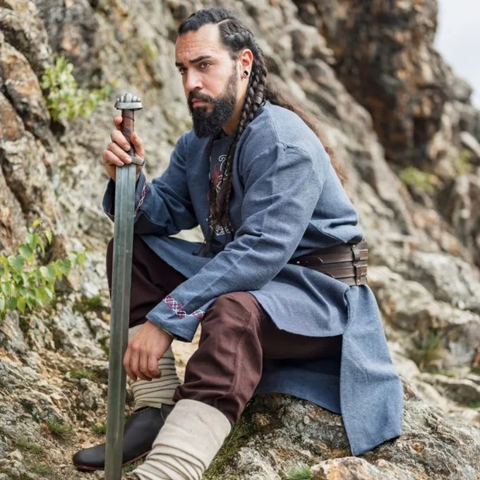 Leonardo Carbone Tunique Viking Loup Fenrir, Bleu-gris 5 Leonardo Carbone Tunique Viking Loup Fenrir, Bleu-gris – Image 3